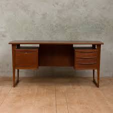 5 modern amazing office desk design with shelves and drawers. Danish Mid Century Modern Executive Desk Futureantiques Us