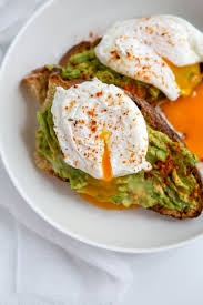 Tartine A L Avocat Et Oeuf Poche Gourmandiseries Blog De Recettes De Cuisine Simples Et Gourmandes Recette Tartine Recettes De Cuisine Recette Brunch