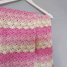 Unlike thicker and heavier blankets, this blanket must be very delicate. Lacy Shells Crochet Baby Blanket Annie Design Crochet