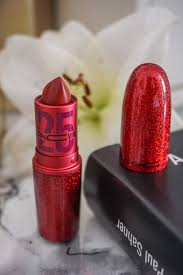 Ein cremiger lippenstift mit einer überragenden farbabgabe und einem matten finish. Meet My Matte Lippenstifte Von Mac Und Vivaglam The Chic Advocate