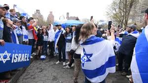 The emoji symbolizes flag : Nikki Camera Canary Mission