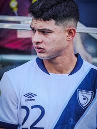 Navarro llegará al arco de Selección Nacional luego de regalar un gol ante  Malacateco. INCREÍBLE ERROR