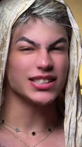 Imatolosa Lloviendo Estrellas