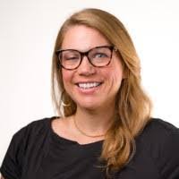 Beth Bowling's Instagram, Twitter & Facebook