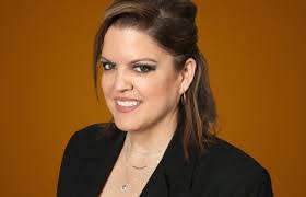 Leanne Dunn's Instagram, Twitter & Facebook