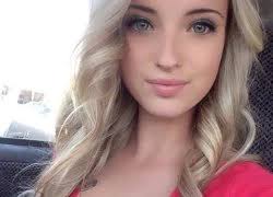 Nhan sắc xinh đẹp của nữ quân nhân Mỹ bị tung ảnh nóng