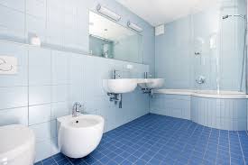Blaue badezimmer vermitteln das gefühl eines sommers am meer oder eines sonnentages im freibad. Badezimmer Wieggrebe Gmbh