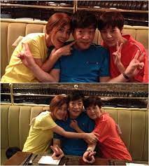 Running man was originally classified as an urban action variety; Son Hyun Joo Draws A V In Between Moon Jeong Hee And Jeon Mi Sun Hancinema