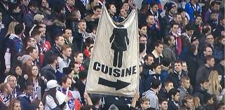 La Banderole Misogyne Dans Les Tribunes Du Parc Ol