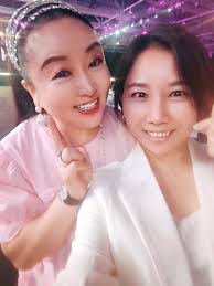 🏆得奖是对你过去的认可当下就要定新目标才能再创奇迹💯 ＃感谢荟生国际＃黑马优胜奖＃万人大会上台演讲