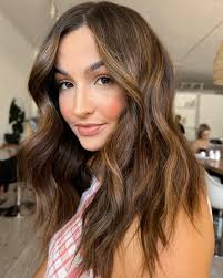 emily waldon (@emily.salonalm) • Instagram फोटोहरू र भिडियोहरू