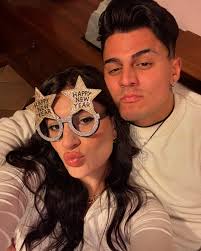 L'anno è finito in bellezza nella mia città con le mie persone del cuore☃️  Vi amo per sempre🤍