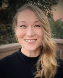 Joanna Kaye's Instagram, Twitter & Facebook