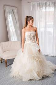 Vera Wang New Never Worn Gisele This Vera Wang Gisele Gown Is New And Never Worn This Be Rental Wedding Dresses Wedding Dresses Wedding Dresses For Sale