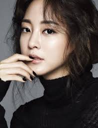 Han was born as kim ye seul yi, while her english name is leslie kim. í•œì˜ˆìŠ¬ Mbc ì–¸ë‹ˆë„¤ ìŒ€ë¡± ìœ¼ë¡œ ì²« ì˜ˆëŠ¥ ë„ì „ ì—°í•©ë‰´ìŠ¤