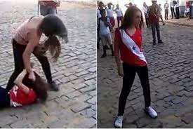 Respondendo perguntas no instagram, ela falou que ninguém se beijou na tribo, apesar do clima de flerte entre alguns participantes. Suhh1coddn6cm