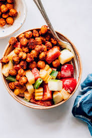 Welcome to the mediterranean dish, your #1 resource for mediterranean recipes & lifestyle. Creamy Summer Salad With Bbq Chickpeas Minimalist Baker Recipes