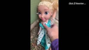 They can't 'Let It Go': 'Haunted' Elsa doll returns to Houston family after  being thrown out multiple times