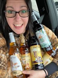 What coffee shops in Manhattan, Kansas make their own syrups?