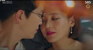 Mengisahkan adrian, seorang suami dan bapa kepada dua orang anak yang selama ini dilihat sempurna di mata semua wanita. Sinopsis Penthouse Episode 18 Intifilm Com