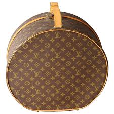 Maybe you would like to learn more about one of these? Round Louis Vuitton Hat Trunk 40 Louis Vuitton Bag Malle A Chapeaux Vuitton For Sale At 1stdibs