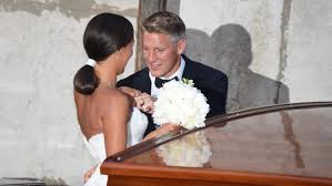 Lebt james rodríguez alleine, hat er eine freundin / frau? Traumhochzeit In Venedig Real Madrid Star Sagt Ja