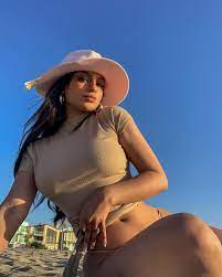 Alishba Sheikh - Free pics, galleries & more at Babepedia