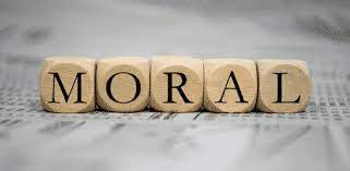 Moral adalah istilah yang digunakan untuk memberikan batasan terhadap aktivitas manusia dengan nilai atau ketentuan baik dan buruk, benar atau salah. 29 Pengertian Moral Menurut Para Ahli Tujuan Jenis Contoh
