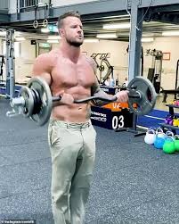 Love and thunder in australia with hemsworth, admitted he is feeling the pressure as the action man bulks up to be, in hanton's words, the. Chris Hemsworth S Stunt Double Shares Gruelling Training Session Daily Mail Online