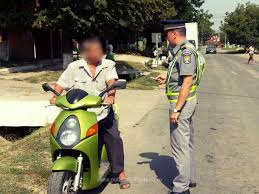 Trimis in judecata pentru conducerea unui autovehicul sub influenta bauturilor alcoolice si am reusit sa obtin o hotarare prin care inculpatul a fost condamnat la o pedeapsa cu amenda. FÄƒrÄƒ Permis De Conducere Si Sub InfluenÅ£a Alcoolului La Ghidonul Unui Moped Neinregistrat Politia De Frontiera