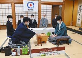 Shogi (将棋 shōgi), or japanese chess, is the most popular of a family of chess variants native to japan. çŽ‹ä½æˆ¦ ç¬¬4å±€1æ—¥ç›® è—¤äº•è¡å¤ªçŽ‹ä½ãŒ58æ‰‹ç›®ã‚'å°ã˜ã‚‹ è±Šå³¶å°†ä¹‹ç«œçŽ‹ã¨ã®æ±ºæˆ¦ é›£è§£ãªåœ°åŠ›å‹è² ã« ä¸­æ—¥ã‚¹ãƒãƒ¼ãƒ„ æ±äº¬ä¸­æ—¥ã‚¹ãƒãƒ¼ãƒ„