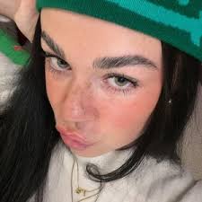 Taylor Barnhill (@taylorbarnhill_)