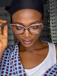 MODEL ROCKING ANTI BLUE LIGHT CYNTHIA FRAME IN MELTED CHOCOLATE 😍😍😍  8,000 only Light Weight 😍😍😍 Perfect For Prescription Glasses 😍😍😍 Non  Tarnish 😍😍😍 Comes In A Protective Pouch With Soft Wipes