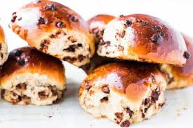 Petites Brioches Aux Pepites De Chocolat Au Thermomix Petite Brioche Nourriture Pepite Chocolat
