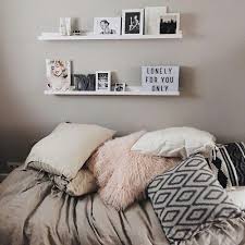 Quarto Room I Love The Little Light Box I Can Put It On My Bedside Table Room Inspiration Bedroom Inspirations Home Bedroom