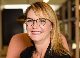 Linda Klug's Instagram, Twitter & Facebook