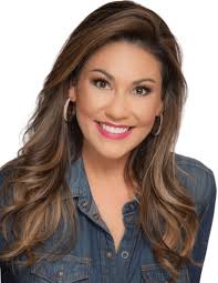 Kimi Evans's Instagram, Twitter & Facebook