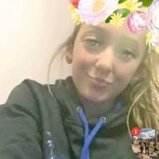 Ella Burton (@ellaburton_4)