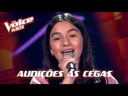 Clarah Passos canta 'Ben' nas Audições às Cegas