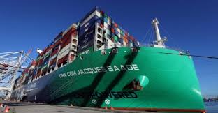 Southampton (/saʊθˈ(h)æmptən/ (listen)) is a city in hampshire, south east england. World S Largest Lng Powered Containership Calls Southampton Seatrade Maritime