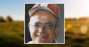 Leonard Kruse's Instagram, Twitter & Facebook