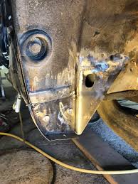 Trenger utbedring av rust i kanaler, ved jekkfestene. En Golf Som Trengte Nye Kanaler Holm Metal Works Facebook