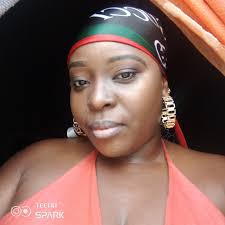 Acabei as minhas imperfeições, afinal sou dona de mim, e é minha  responsabilidade viver com as consequências dos meus actos" escreveu a  apresentadora Lukenya Gomes. #look #frase #momento #foto #bwevip