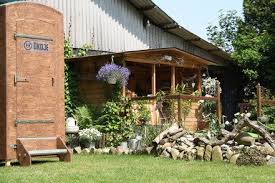 Okotoilette Im Garten Komposttoilette Holzdesign Komposttoilette Toiletten Garten