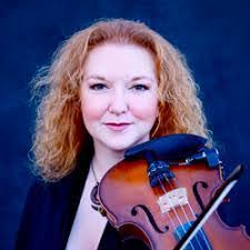 Roxanne Mcmahon's Instagram, Twitter & Facebook