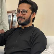 Anyone know where I can order a power puff girls cake ? 🤔