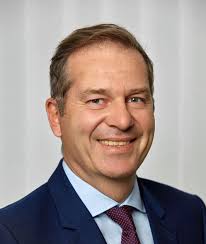 Pietro Leone tritt als CEO der Neuen Bank zurück