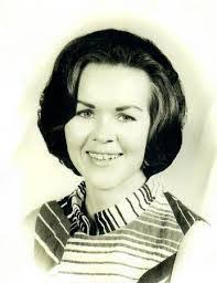 Carmen Winter's Instagram, Twitter & Facebook