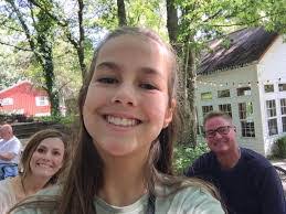 Hannah Croy's Instagram, Twitter & Facebook