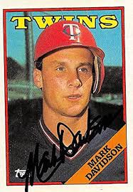 Mark Davidson autographed baseball card (Minnesota Twins) 1988 Topps #19